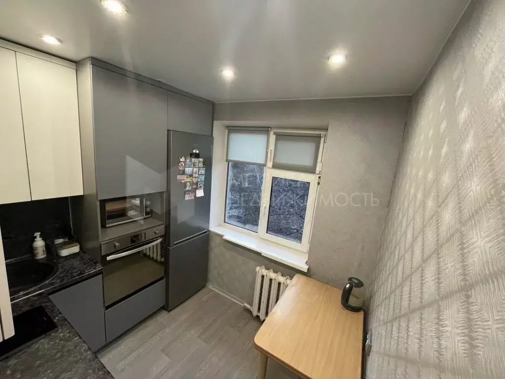 3-к кв. Тюменская область, Тюмень ул. Воровского, 21 (61.8 м) - Фото 2