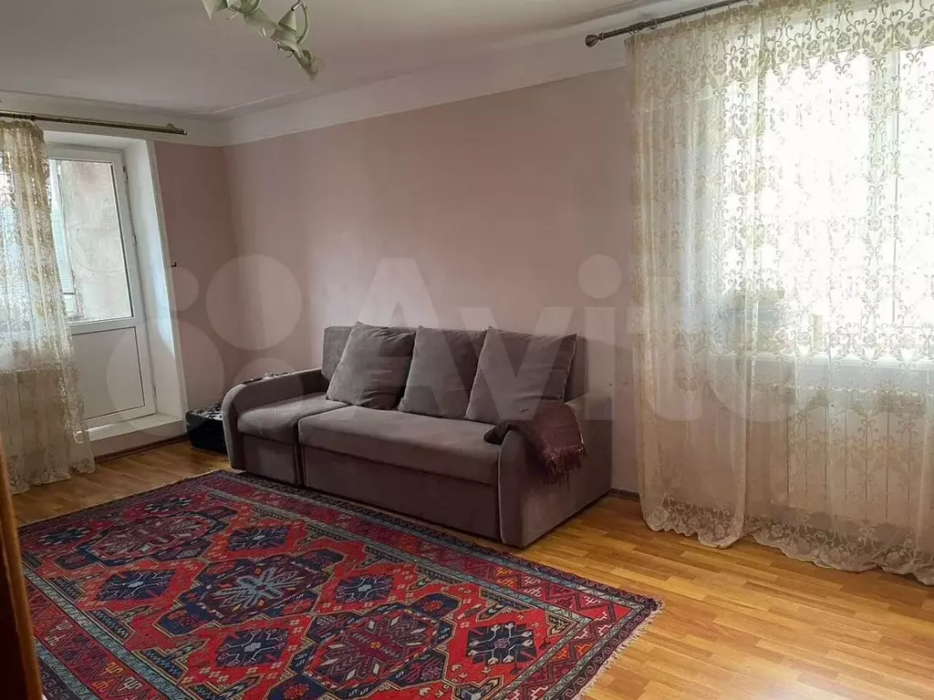 2-к. квартира, 60 м, 5/5 эт. - Фото 0