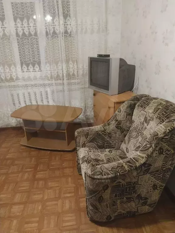 Комната 15 м в 5-к., 2/2 эт. - Фото 0
