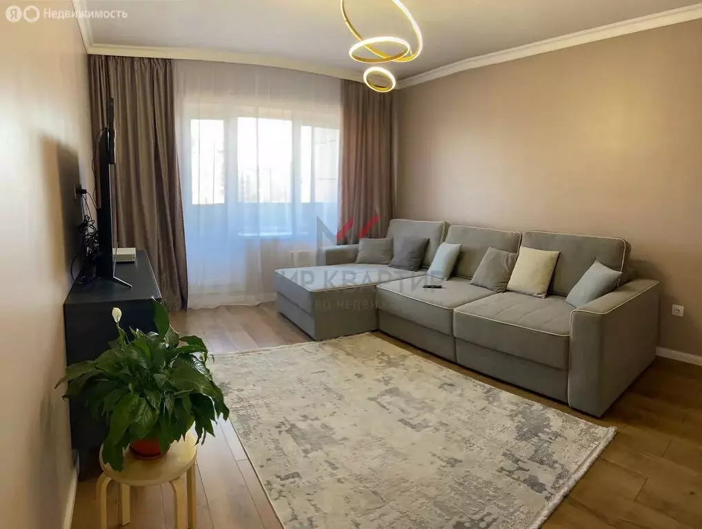 3-комнатная квартира: Кызыл, микрорайон Спутник, Убсу-Нурская улица, 4 ... - Фото 1