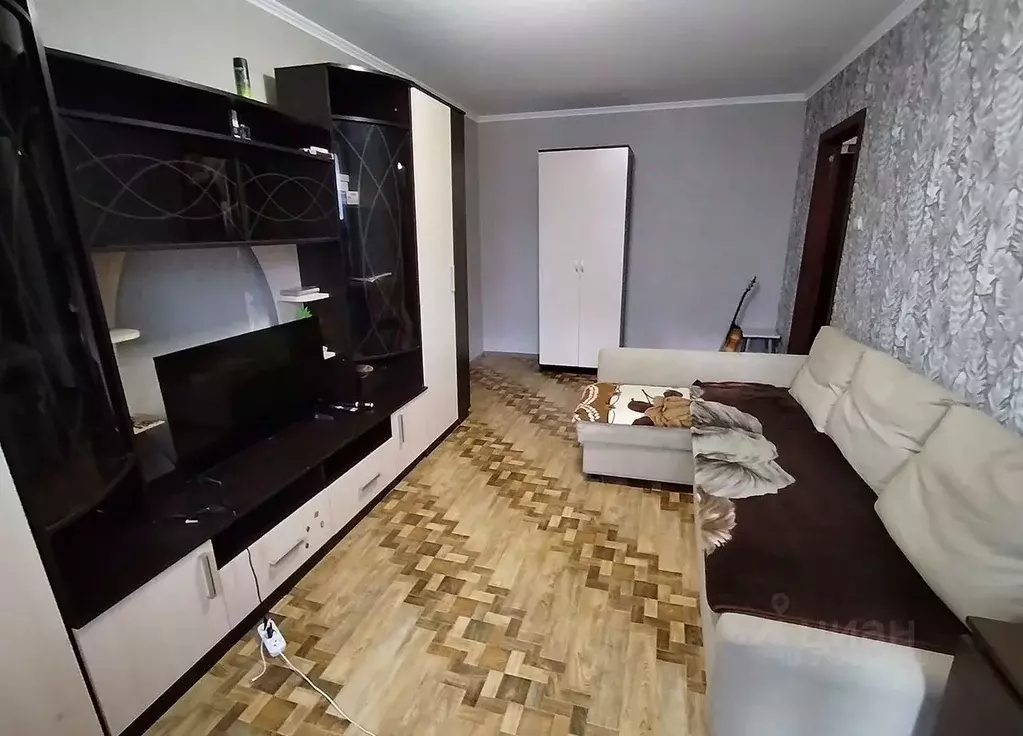 2-к кв. Ленинградская область, Луга ул. Кингисеппа, 10 (48.0 м) - Фото 2