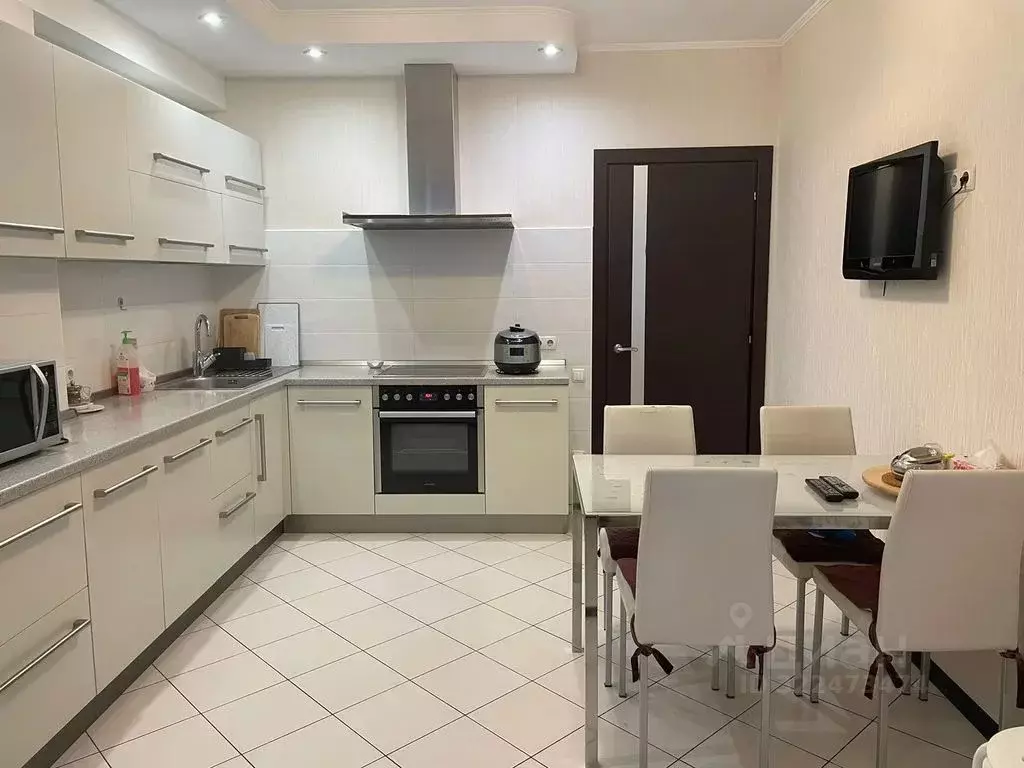 2-к кв. Сахалинская область, Южно-Сахалинск просп. Победы, 5К2 (70.0 ... - Фото 1