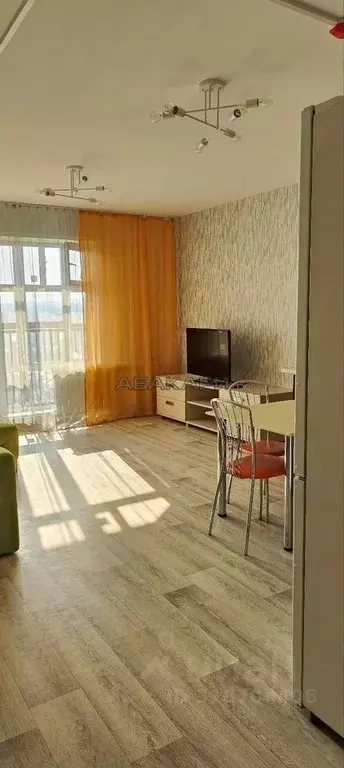 2-к кв. Красноярский край, Красноярск ул. 60 лет Октября, 86 (56.0 м) - Фото 1