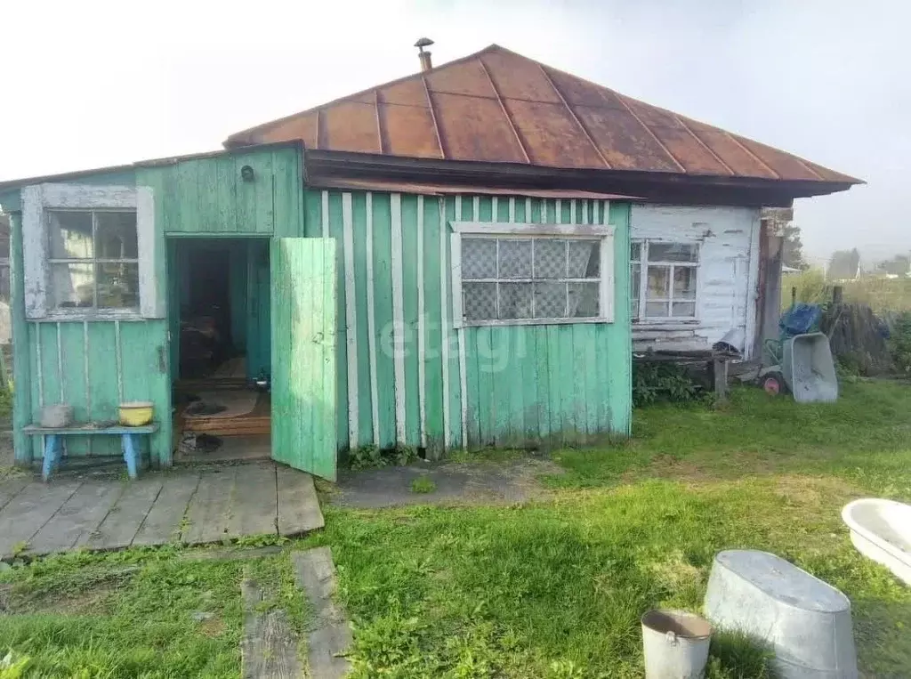 Дом в Алтайский край, Солонешенский район, с. Солонешное Молодежная ... - Фото 1