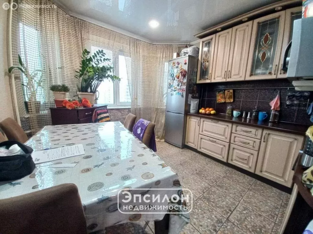 2-комнатная квартира: Курск, проспект Вячеслава Клыкова, 34 (57.39 м) - Фото 2