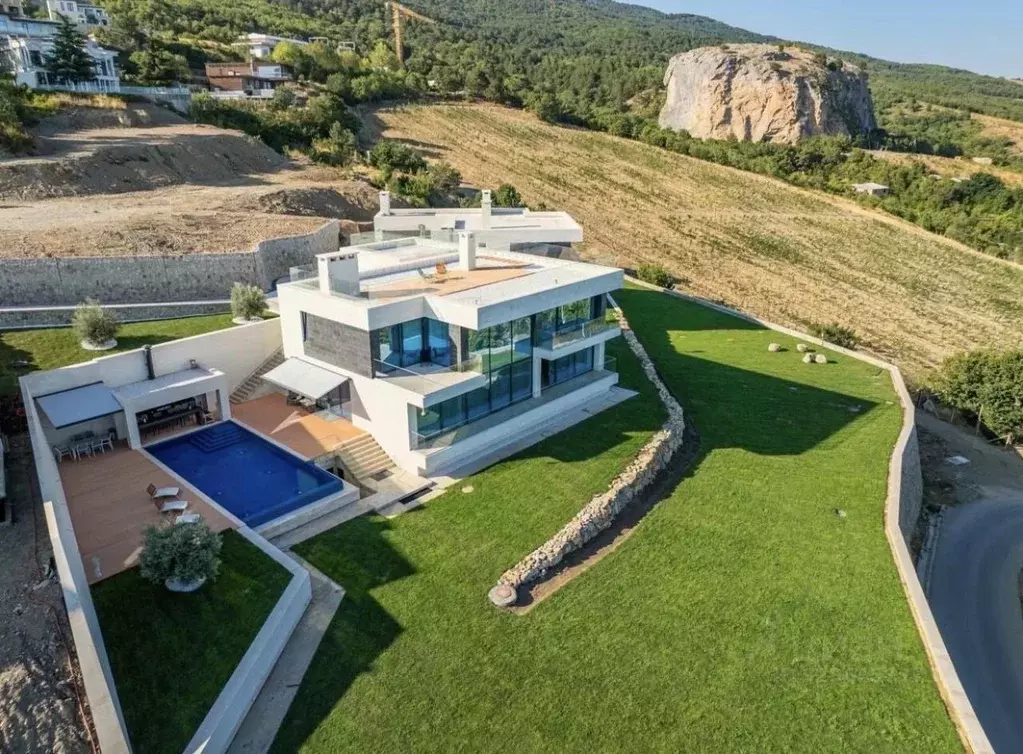 Дом в Севастополь пл. Нахимова (450 м) - Фото 2