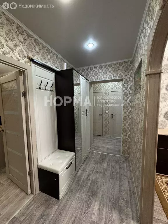 3-комнатная квартира: Октябрьский, улица Губкина, 9 (65.8 м) - Фото 1