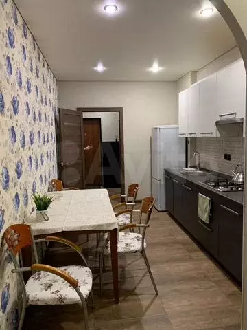 1-к. квартира, 50 м, 3/3 эт. - Фото 0