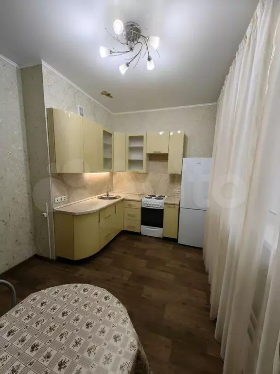 1-к. квартира, 40 м, 4/9 эт. - Фото 1