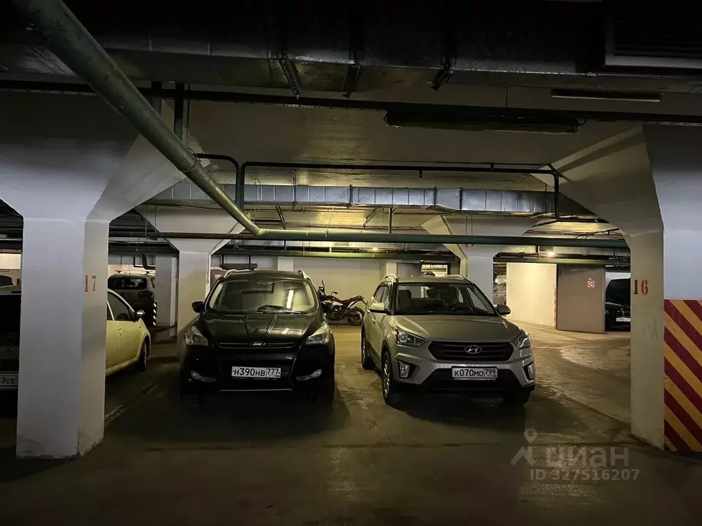 Гараж в Москва Краснобогатырская ул., 9 (17 м) - Фото 1