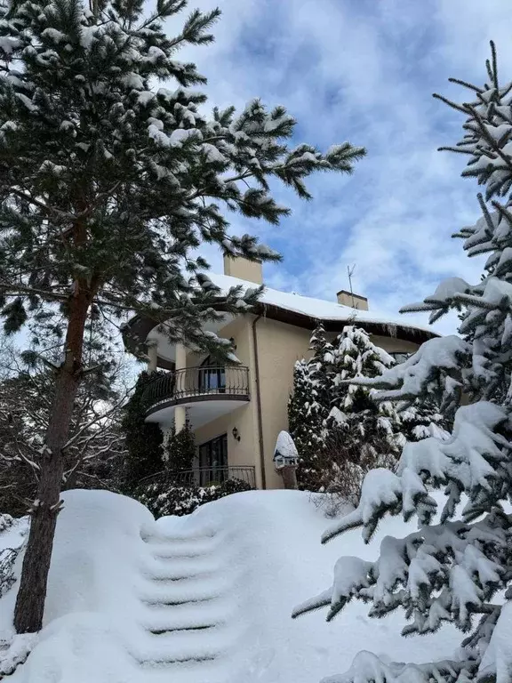 Дом в Калининградская область, Светлогорск Майская ул. (467 м) - Фото 1