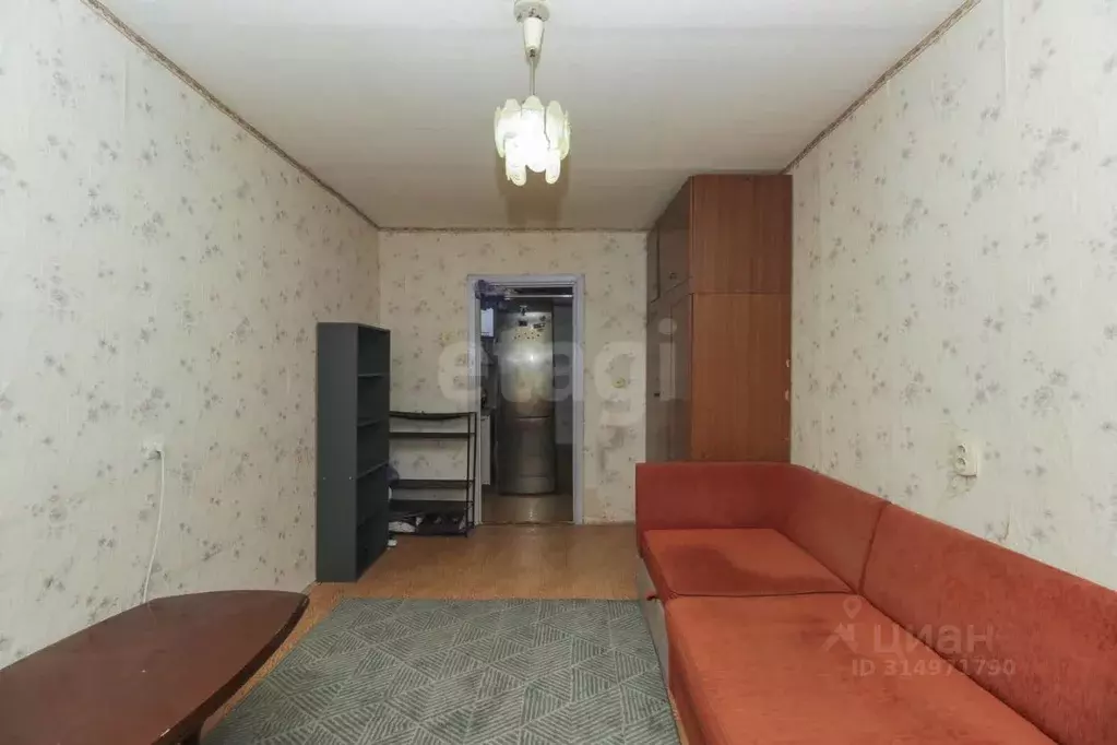 2-к кв. Омская область, Омск ул. Красный Путь, 30 (36.7 м) - Фото 0