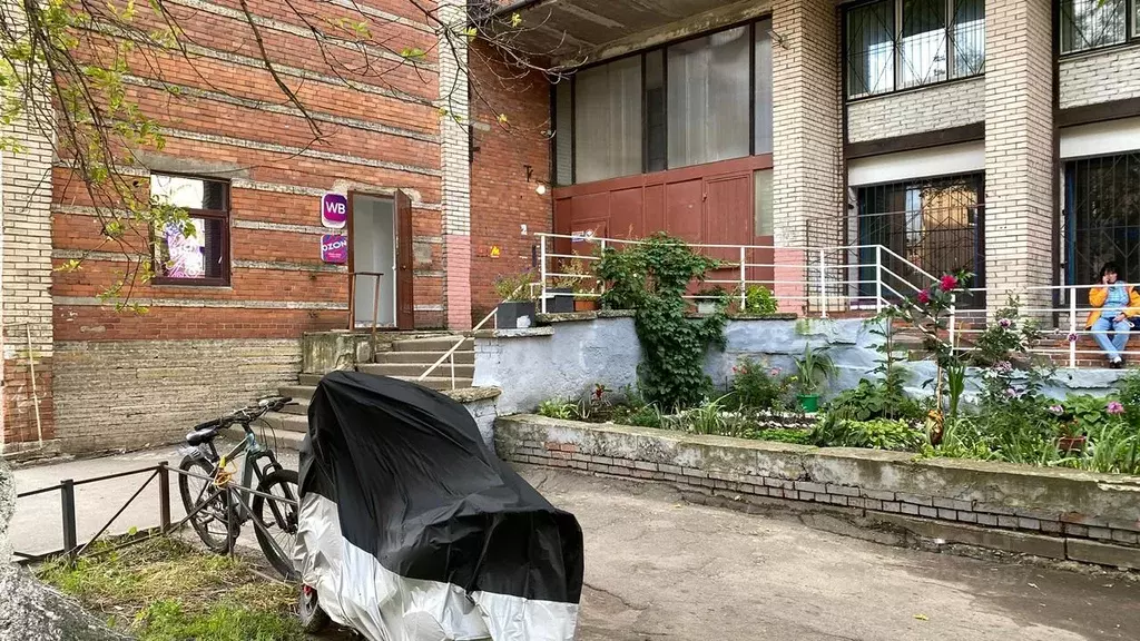 Помещение свободного назначения в Санкт-Петербург ул. Ткачей, 70 (106 ... - Фото 1