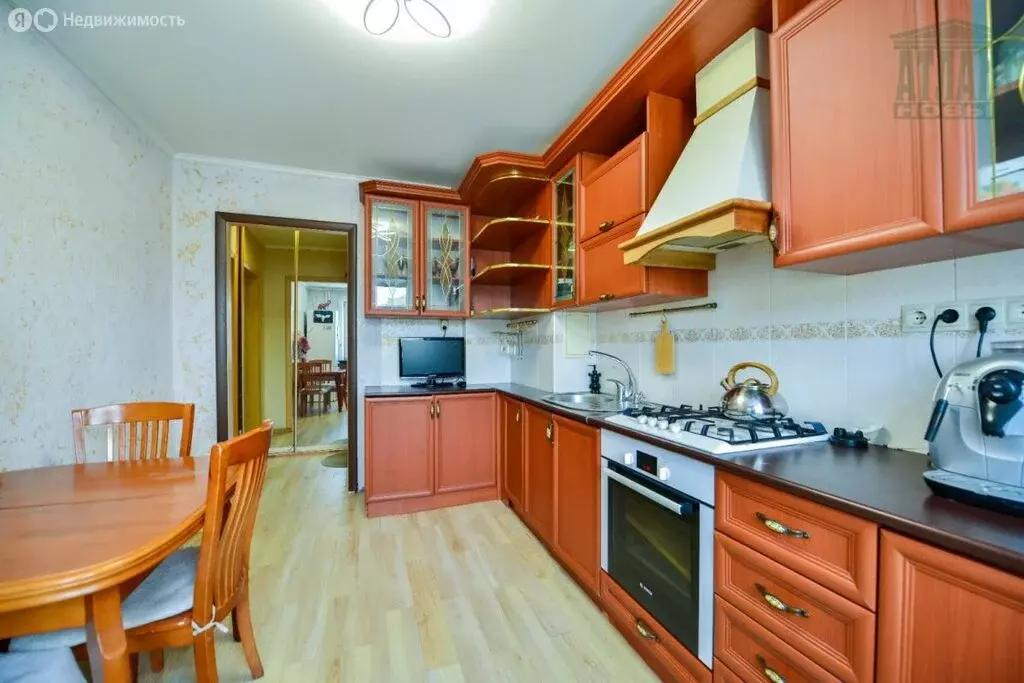 3-комнатная квартира: Хабаровск, улица Лазо, 13 (66.1 м) - Фото 1