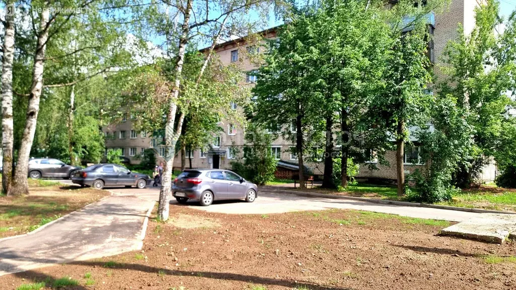 2-комнатная квартира: посёлок городского типа Запрудня, Первомайская ... - Фото 0