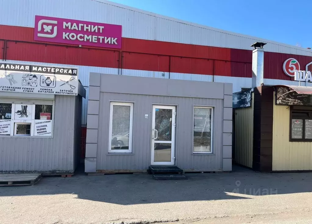 Торговая площадь в Омская область, Омск Заозерный мкр, ул. Бородина, ... - Фото 1