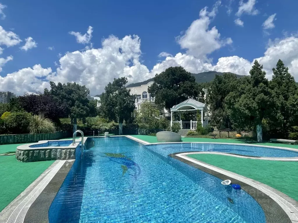 Дом в Крым, Ялта муниципальный округ, Никита пгт  (600 м) - Фото 1