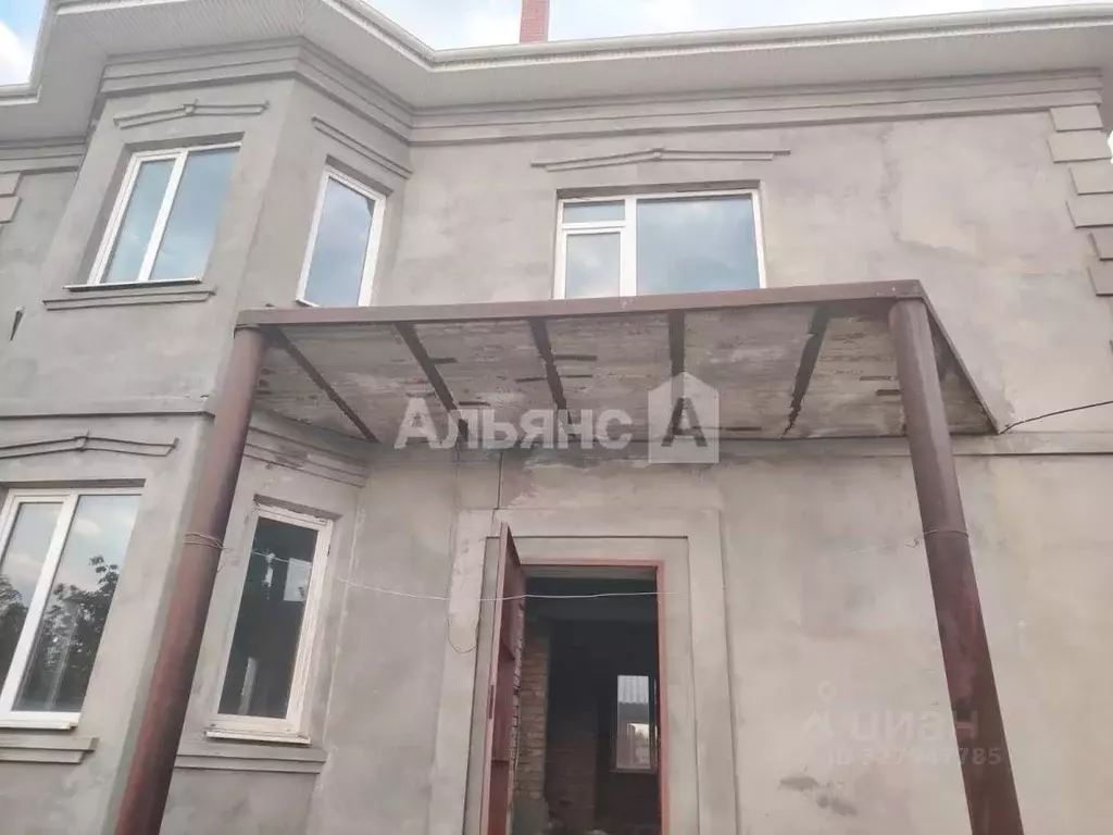 Дом в Ростовская область, Шахты Дачная ул. (220 м) - Фото 1