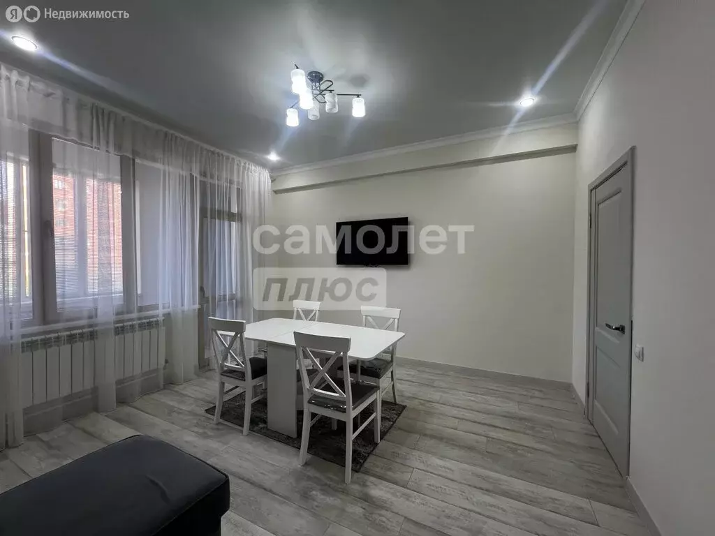 2-комнатная квартира: Махачкала, улица Ибрагима-Хаджи Урадинского, 9 ... - Фото 0