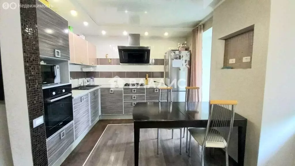 2-комнатная квартира: Брянск, улица 8 Марта, 2 (61.3 м) - Фото 1