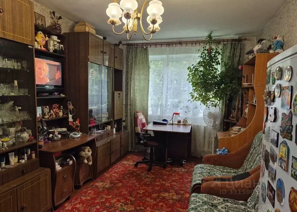 Комната Ленинградская область, Гатчина ул. Крупской, 4 - Фото 1