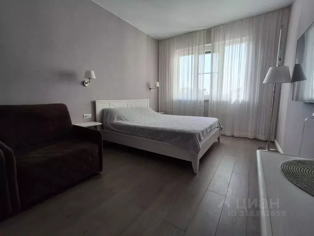 2-к кв. Краснодарский край, Геленджик ул. Мира, 44лит1 (82.0 м) - Фото 0