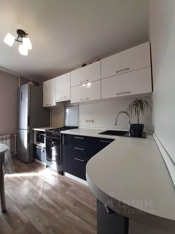 1-к кв. Чувашия, Чебоксары Университетская ул, 8 (40.0 м) - Фото 1