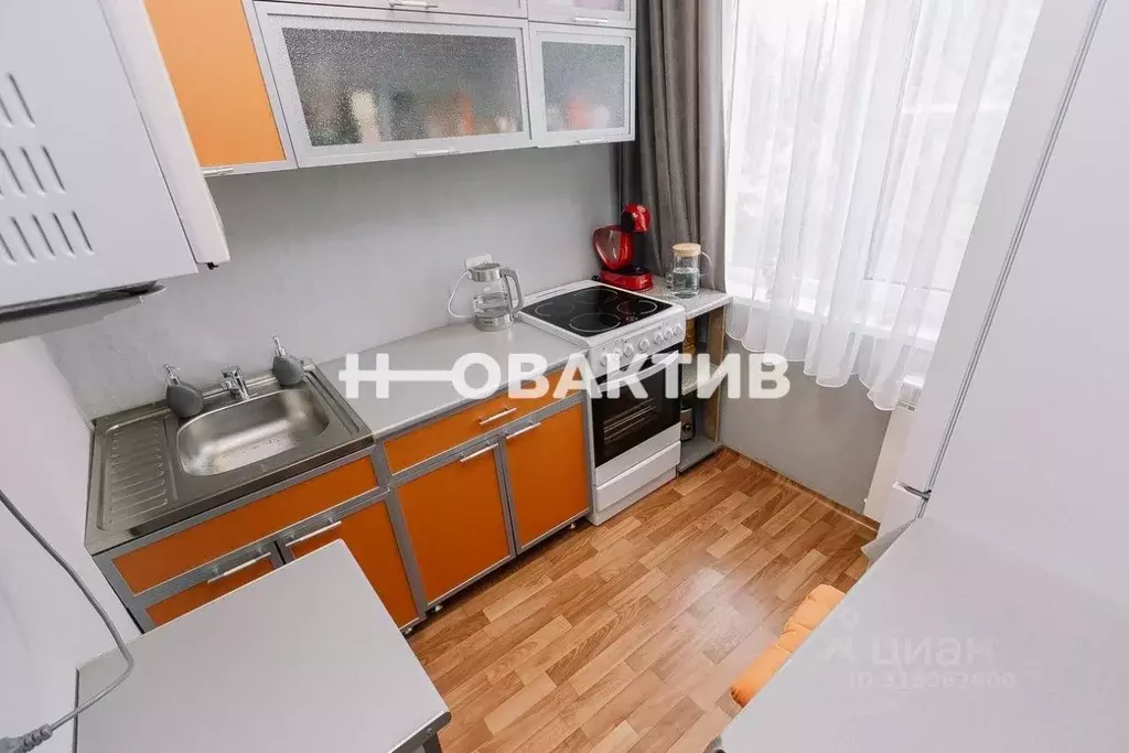 2-к кв. Новосибирская область, Новосибирск ул. Лейтенанта Амосова, 62 ... - Фото 1