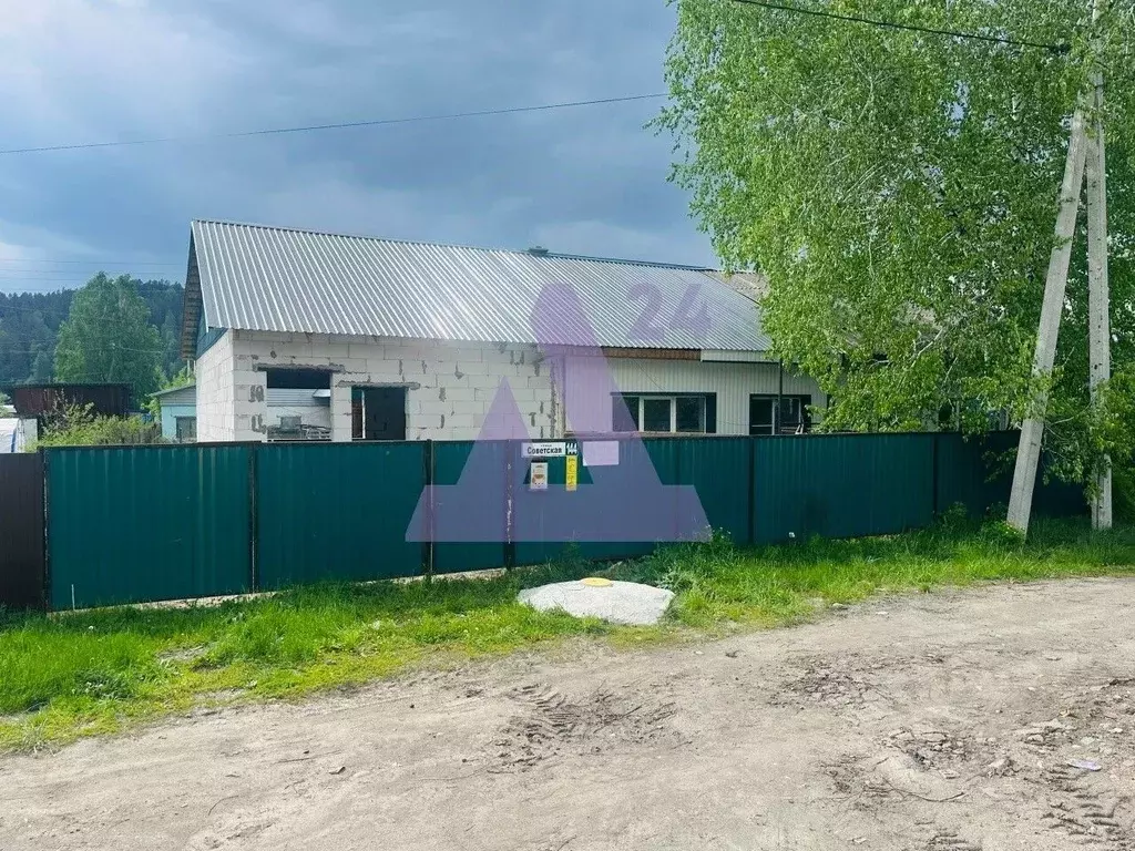 Дом в Алтай, Майминский район, с. Кызыл-Озек Советская ул., 144А (59 ... - Фото 1