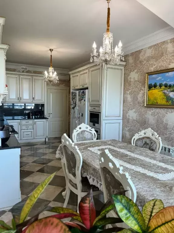 5-к кв. Москва ул. Архитектора Власова, 8 (200.0 м) - Фото 1