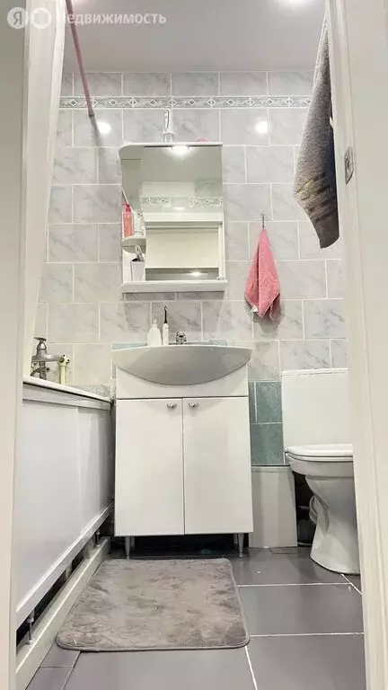 2-комнатная квартира: Екатеринбург, улица Серафимы Дерябиной, 33 (43.9 ... - Фото 0