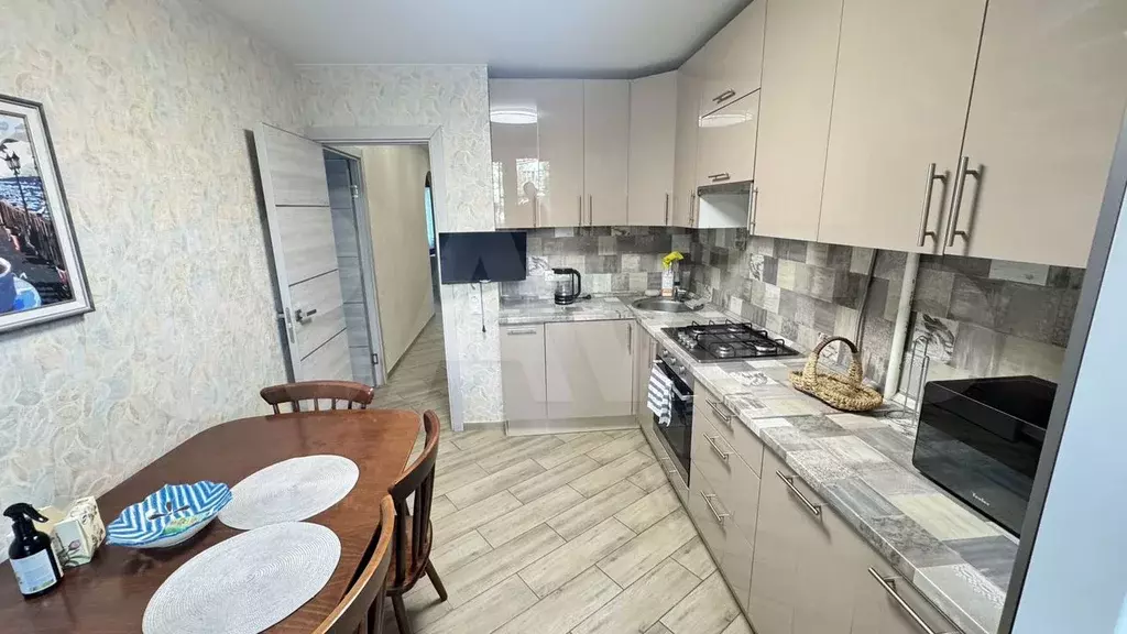 3-к. квартира, 65 м, 3/12 эт. - Фото 1