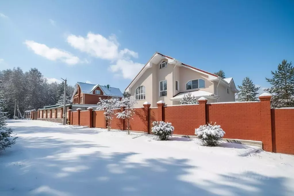 Коттедж в Свердловская область, Верхняя Пышма городской округ, пос. ... - Фото 1