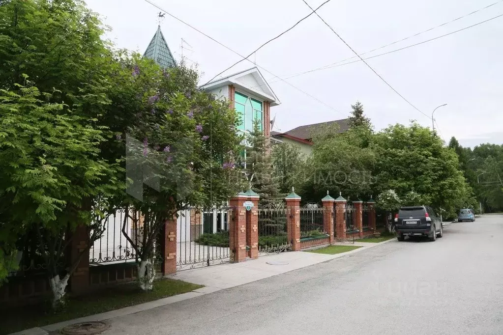 Коттедж в Тюменская область, Тюмень Тарманы мкр, ул. Литовская (499 м) - Фото 1