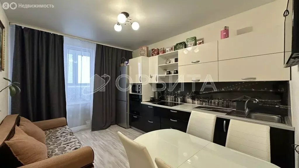 1-комнатная квартира: Тюмень, улица Александра Протозанова, 10 (39 м) - Фото 2