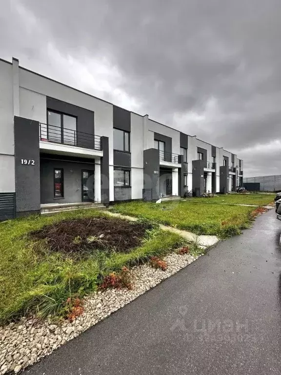 Таунхаус в Самарская область, Ставропольский район, с. Подстепки ул. ... - Фото 1