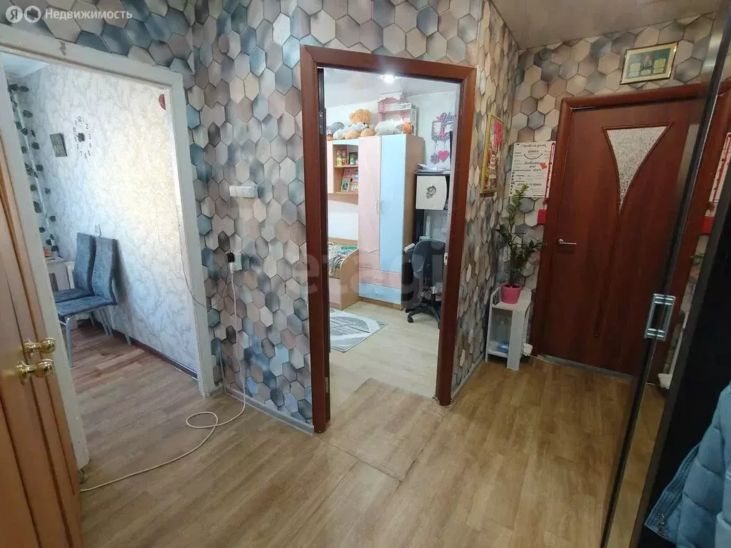 3-комнатная квартира: Шадринск, улица Автомобилистов, 50 (59.5 м) - Фото 1