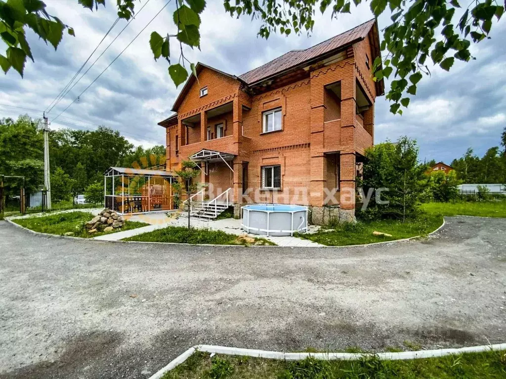 Дом в Новосибирская область, Новосибирск ул. Юрия Магалифа, 2 (250 м) - Фото 1