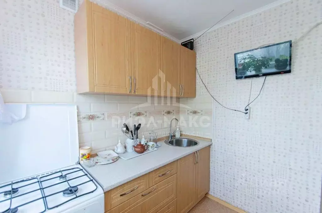 1-к кв. Брянская область, Брянск ул. Есенина, 6 (30.7 м) - Фото 2
