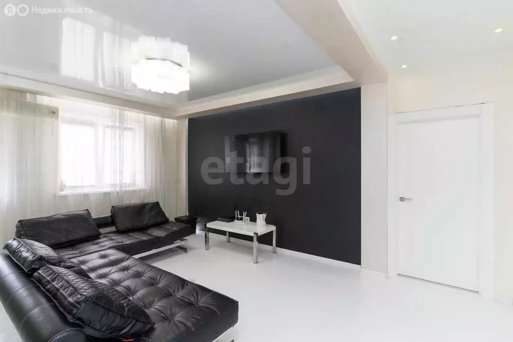 1-комнатная квартира: Тюмень, улица Станислава Карнацевича, 6 (49 м) - Фото 1