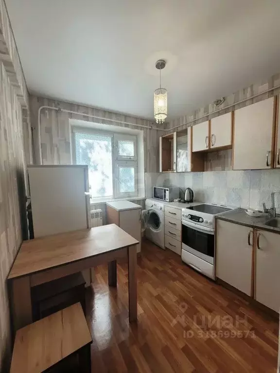 1-к кв. Ханты-Мансийский АО, Нижневартовск ул. Мира, 8 (31.4 м) - Фото 0
