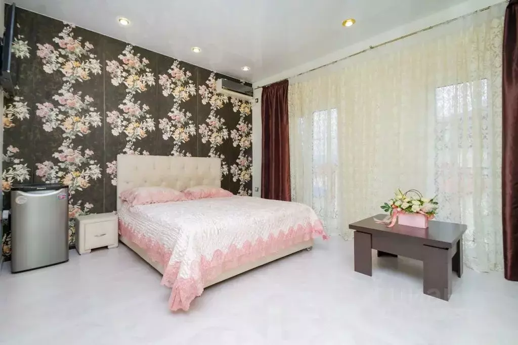 Комната Краснодарский край, Геленджик Озерная ул., 20 - Фото 2