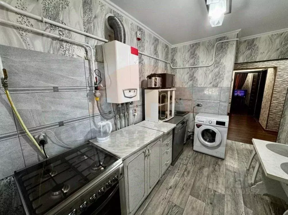 3-к кв. Крым, Сакский район, с. Митяево ул. Советская, 6 (61.4 м) - Фото 2