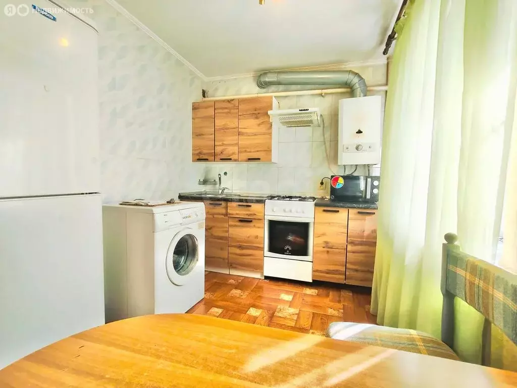 Квартира-студия: Саратов, 1-й Станционный проезд, 8 (42.1 м) - Фото 1