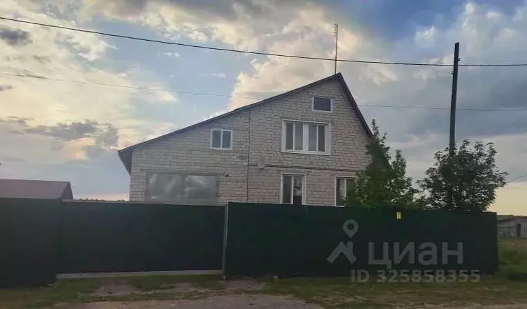 Дом в Пермский край, Александровск Яйва пгт, ул. Максима Горького, 7 ... - Фото 1