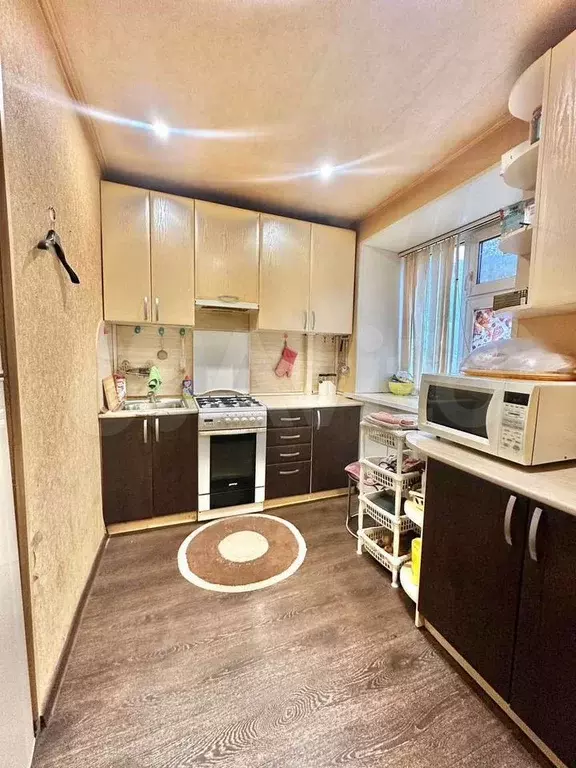 4-к. квартира, 62 м, 1/5 эт. - Фото 1