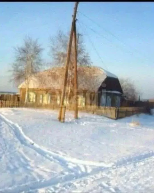 Дом в Алтайский край, Локтевский район, с. Новенькое ул. Ленина, 84 ... - Фото 1