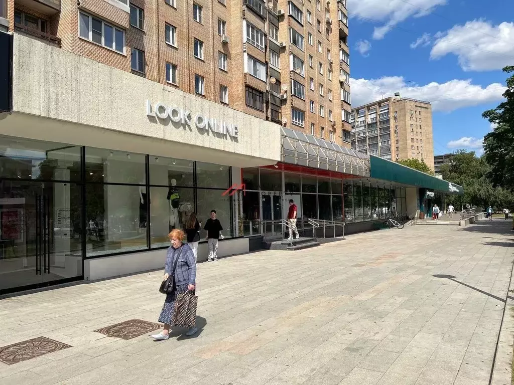 Торговая площадь в Москва Большая Дорогомиловская ул., 8 (315 м) - Фото 1