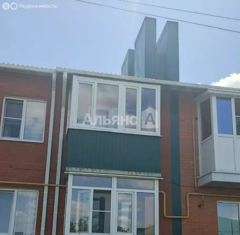 3-комнатная квартира: Новошахтинск, Прохладная улица, 55 (63.9 м) - Фото 1