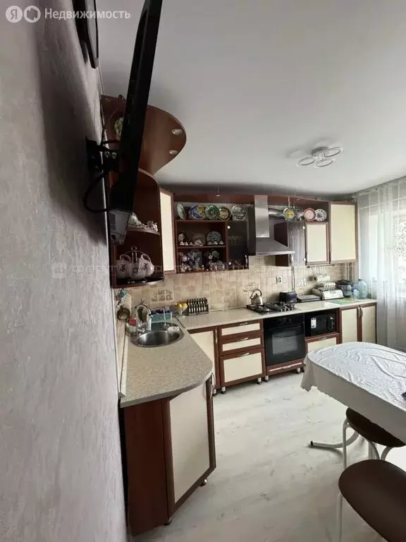 2-комнатная квартира: посёлок городского типа Камское Устье, улица ... - Фото 2